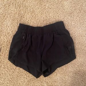 ATHLETA hustle short 3 inch